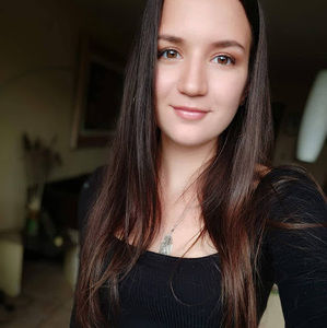 Meet your Posher, Daniela